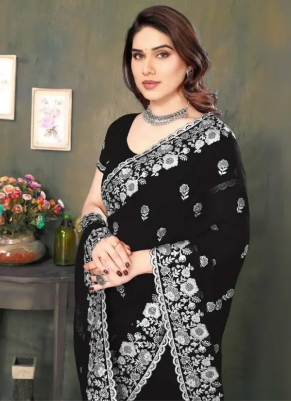 ইন্ডিয়ান প্রিমিয়াম জর্জেট এমব্রয়ডারি এবং এক্সক্লুসিভ স্টোন করা শাড়ি